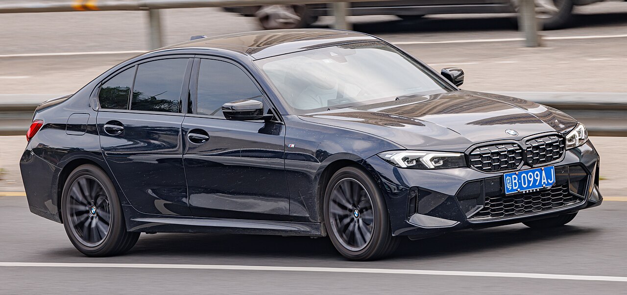 Premium sınıf kiralık lüks otomobil — BMW 3 Serisi / Mercedes C
